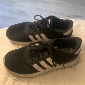 Woman Adidas orthotics shoes size 7 stunning 😍